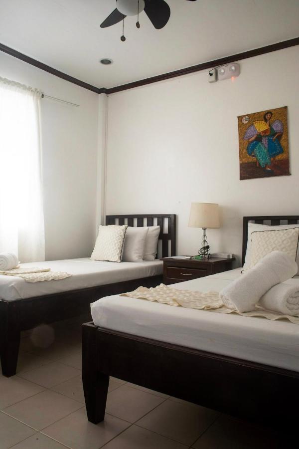 Isla Gecko Resort Balabag  Luaran gambar