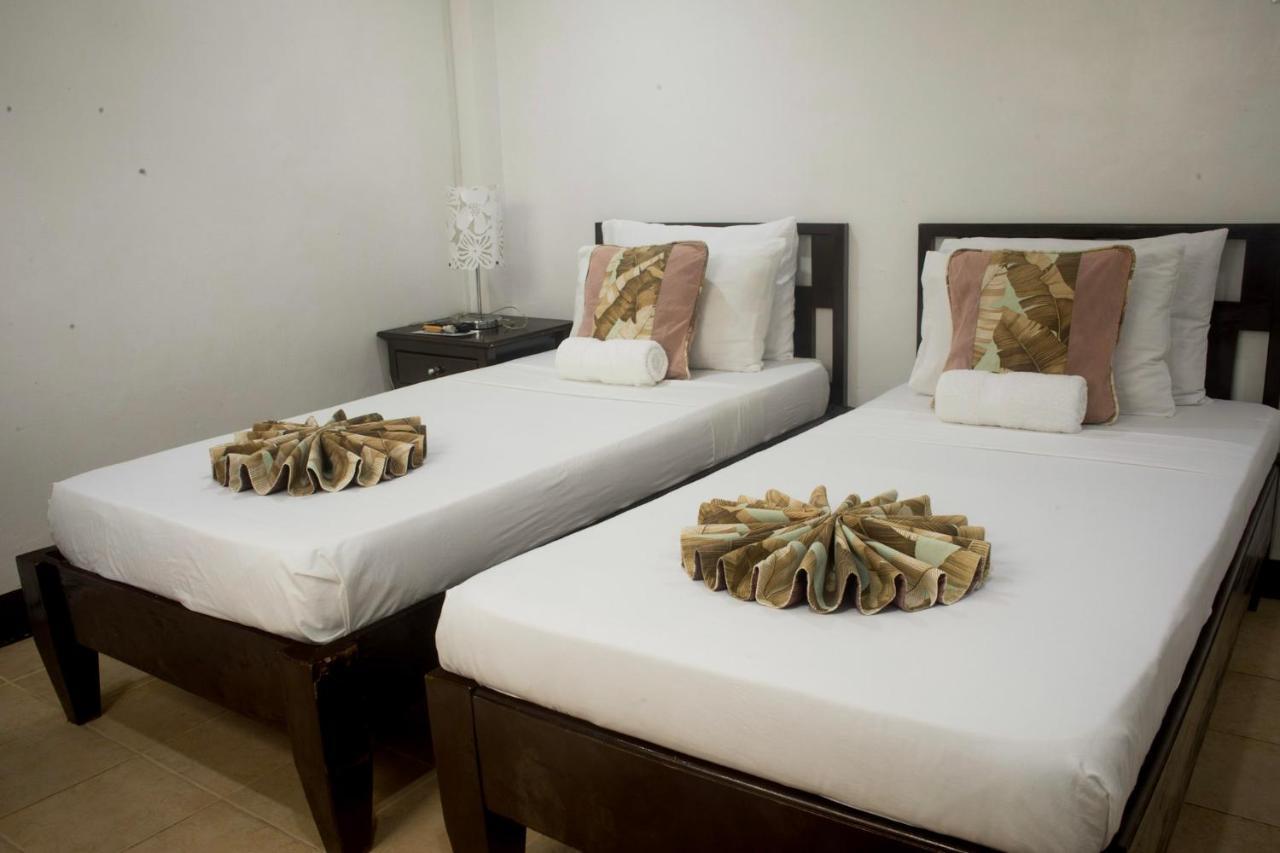 Isla Gecko Resort Balabag  Luaran gambar