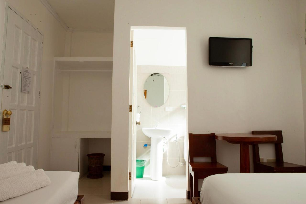Isla Gecko Resort Balabag  Luaran gambar