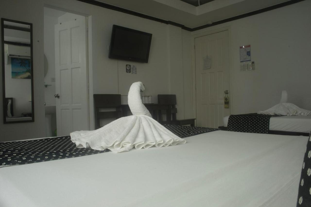 Isla Gecko Resort Balabag  Luaran gambar