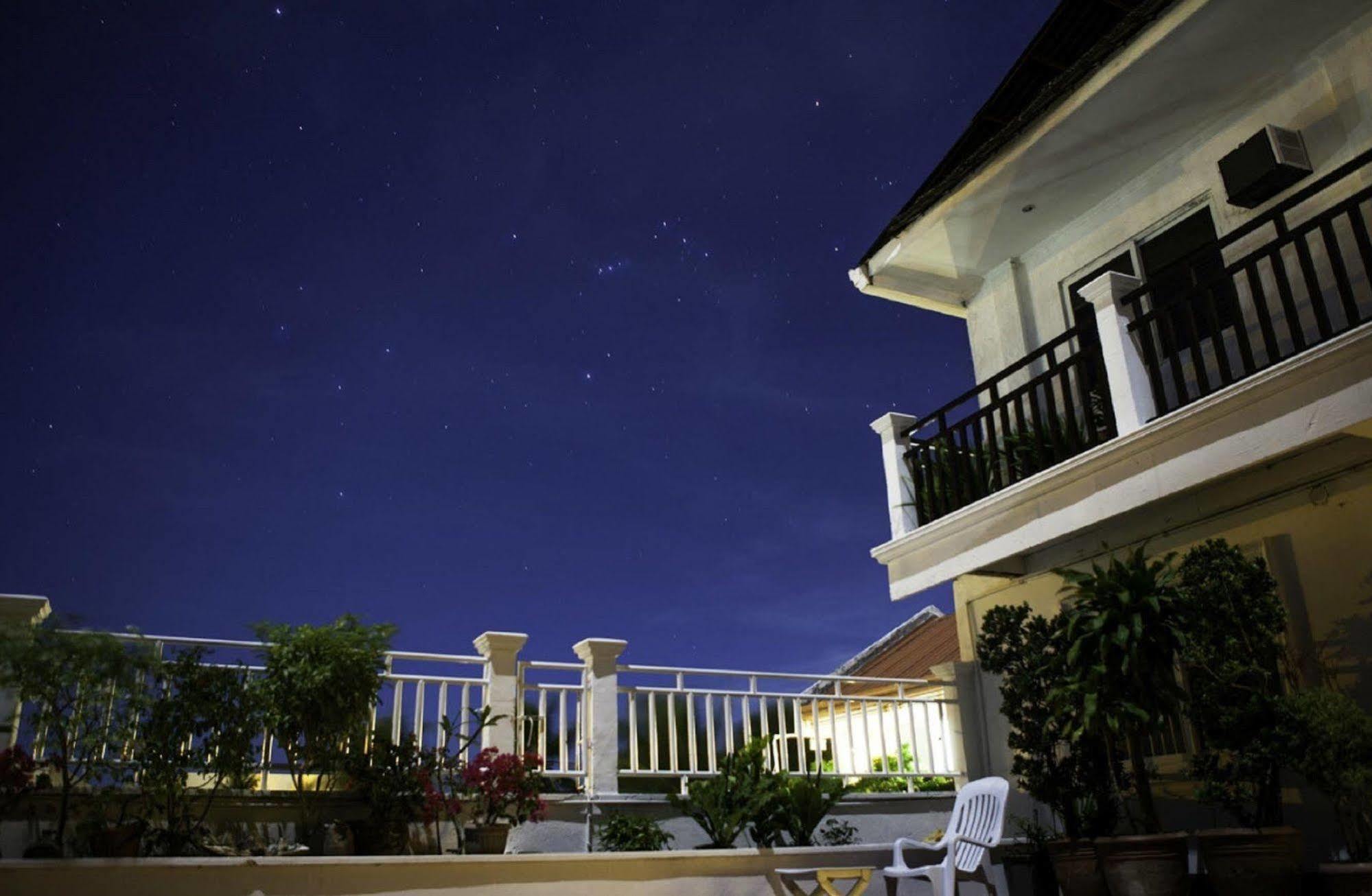 Isla Gecko Resort Balabag  Luaran gambar